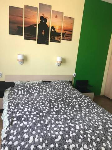 Фото номера Семейный номер с общей ванной комнатой Хостел B&amp;b Hostel г. Екатеринбург 3