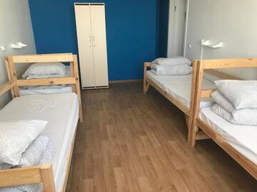 Фото номера Кровать в общем номере для мужчин с 4 кроватями Хостел B&amp;b Hostel г. Екатеринбург 4
