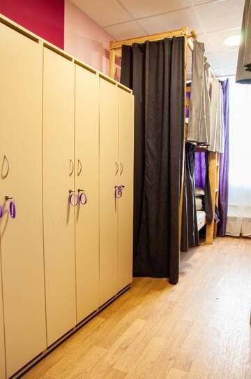 Фото номера Кровать в общем 8-местном номере для мужчин и женщин Хостел B&amp;b Hostel г. Екатеринбург 4