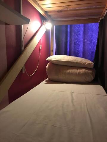 Фото номера Кровать в общем 6-местном номере для мужчин Хостел B&amp;b Hostel г. Екатеринбург 3